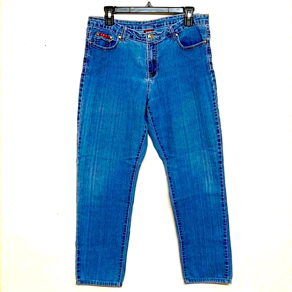 🌞 T & Y Fashion jeans blue cool black design on back pockets women 13/14